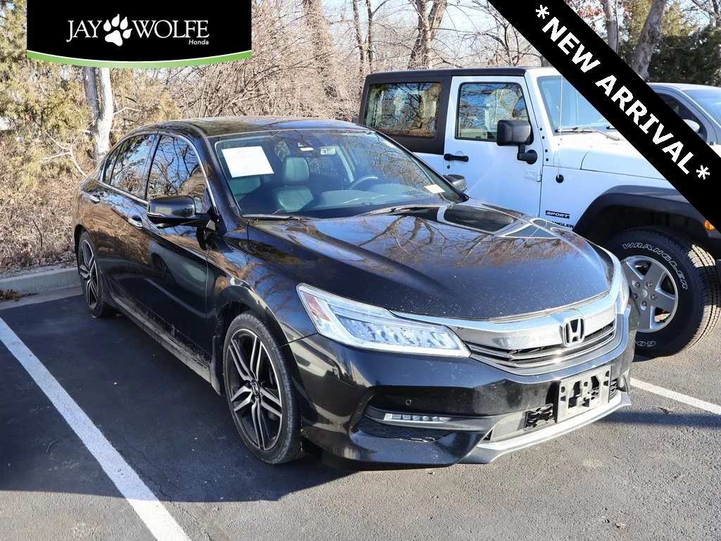 2017 Honda Accord Touring's photo