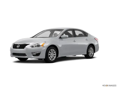 Silver 2014 Nissan Altima 2.5 S for sale in Kansas City, MO