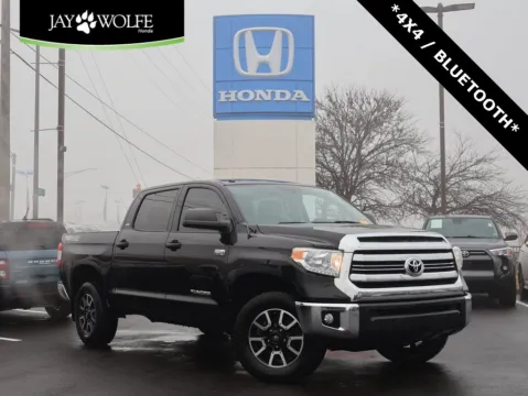 Black 2017 Toyota Tundra SR5 for sale in Kansas City, MO