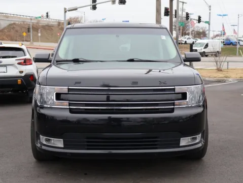 Photos of 2019 Ford Flex SEL for sale in Kansas City, MO at Jay Wolfe Honda