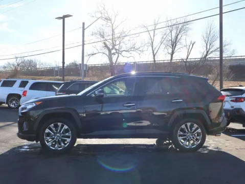 More photos of 2021 Toyota RAV4 Limited at Jay Wolfe Honda, MO