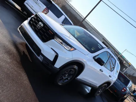 Another view of 2025 Honda Pilot TrailSport for sale in Kansas City, MO at Jay Wolfe Honda