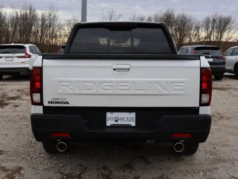 More photos of 2026 Honda Ridgeline Black Edition at Jay Wolfe Honda, MO