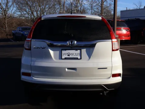 More photos of 2016 Honda CR-V SE at Jay Wolfe Honda, MO