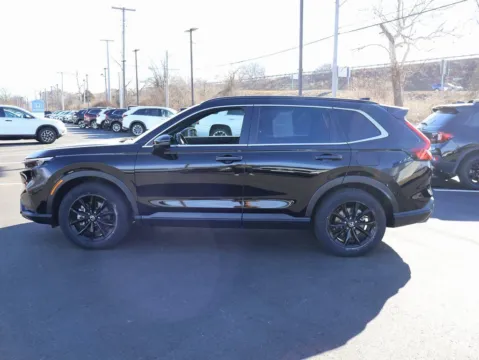 Photos of 2024 Honda CR-V Hybrid Sport-L for sale in Kansas City, MO at Jay Wolfe Honda