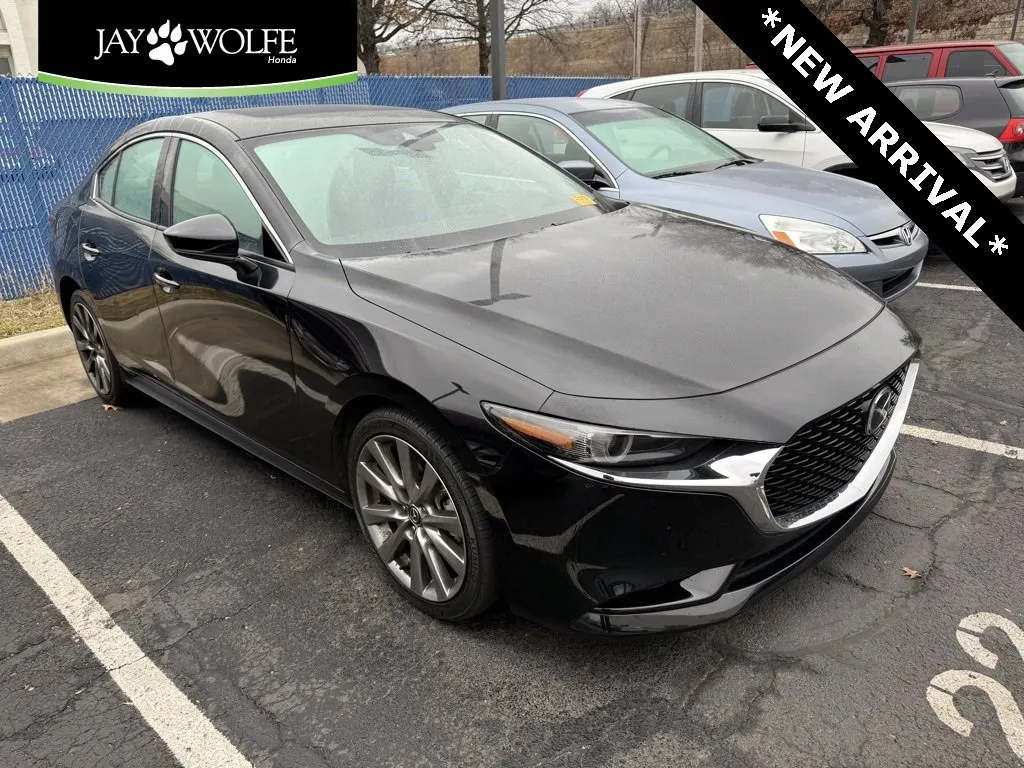 Used 2020 Mazda Mazda3 Premium AWD with VIN 3MZBPBEM8LM133289 for sale in Kansas City