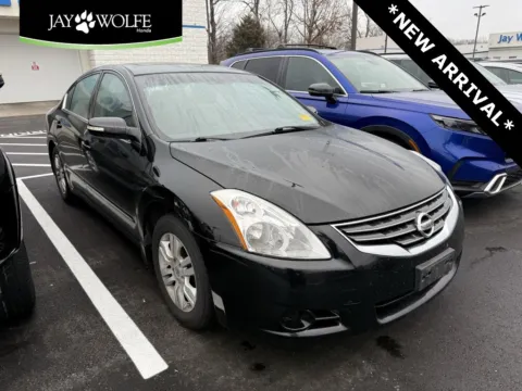 Black 2012 Nissan Altima 2.5 SL for sale in Kansas City, MO