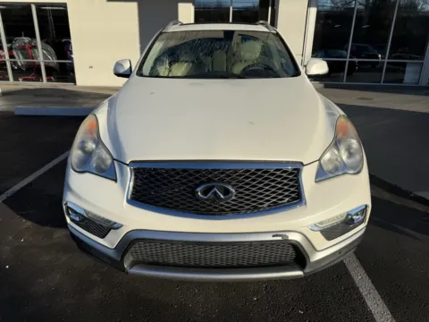 Photos of 2017 INFINITI QX50 for sale in Kansas City, MO at Jay Wolfe Honda