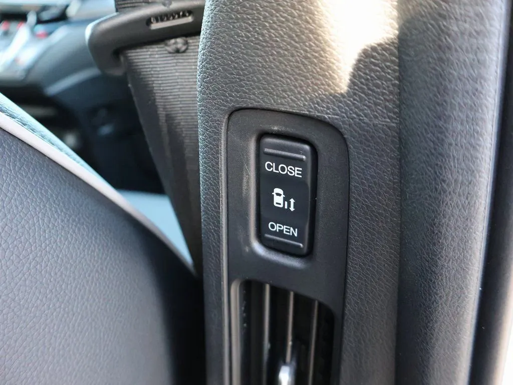 2026 Honda Odyssey Elite - Photo 8