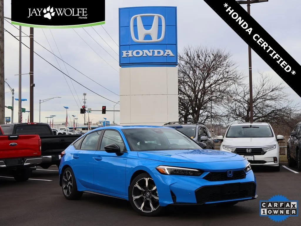 2025 Honda Civic Sport Touring's photo