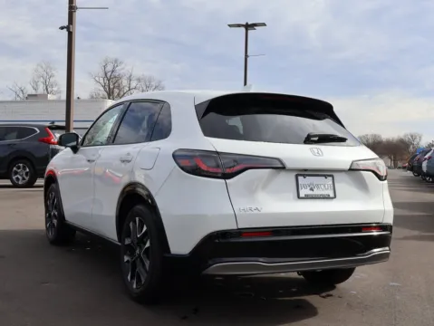 More photos of 2026 Honda HR-V EX-L at Jay Wolfe Honda, MO