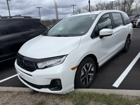Another view of 2026 Honda Odyssey EX-L for sale in Kansas City, MO at Jay Wolfe Honda