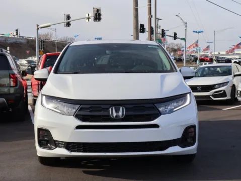 Photos of 2026 Honda Odyssey EX-L for sale in Kansas City, MO at Jay Wolfe Honda