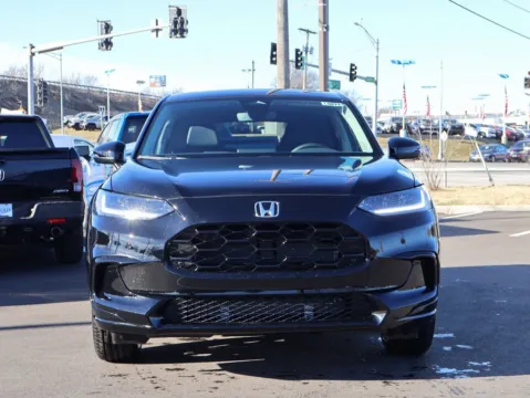 Photos of 2026 Honda HR-V EX-L for sale in Kansas City, MO at Jay Wolfe Honda