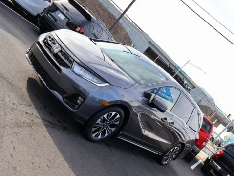 Another view of 2026 Honda Odyssey Elite for sale in Kansas City, MO at Jay Wolfe Honda
