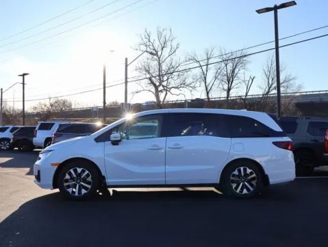 More photos of 2026 Honda Odyssey EX-L at Jay Wolfe Honda, MO