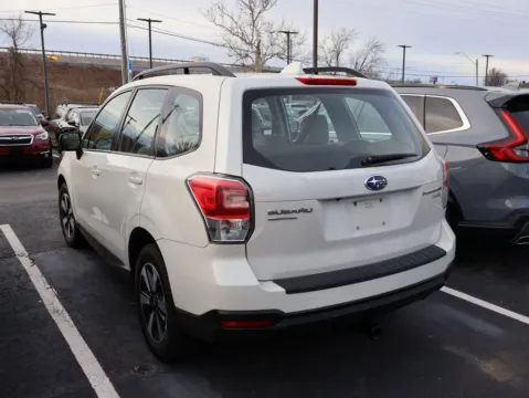 More photos of 2017 Subaru Forester 2.5i at Jay Wolfe Honda, MO
