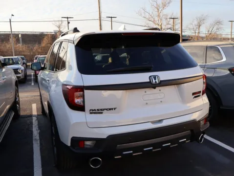 More photos of 2023 Honda Passport TrailSport at Jay Wolfe Honda, MO