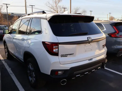 More photos of 2023 Honda Passport TrailSport at Jay Wolfe Honda, MO