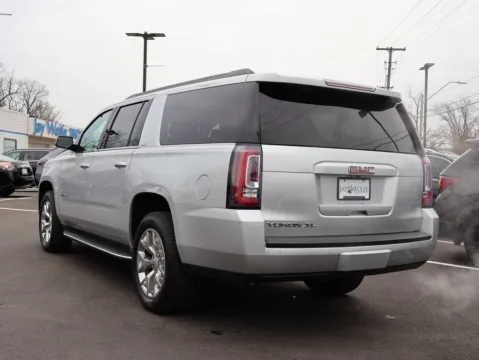 More photos of 2015 GMC Yukon XL SLE at Jay Wolfe Honda, MO