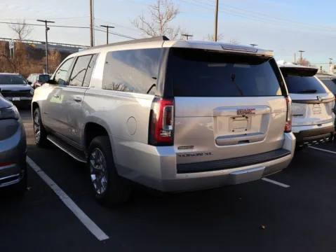 More photos of 2015 GMC Yukon XL SLE at Jay Wolfe Honda, MO