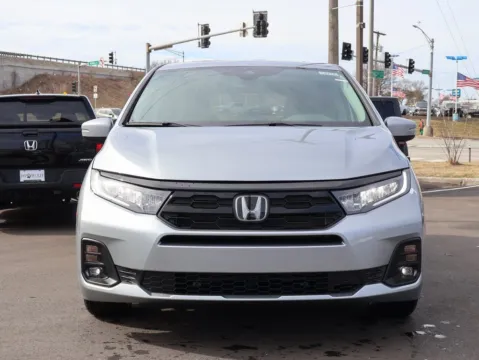 Photos of 2026 Honda Odyssey Touring for sale in Kansas City, MO at Jay Wolfe Honda