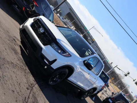 Another view of 2026 Honda Ridgeline Black Edition Two-Tone for sale in Kansas City, MO at Jay Wolfe Honda