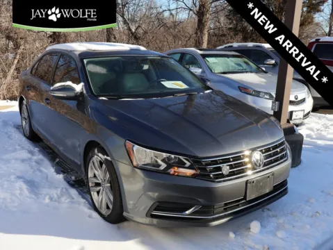 Gray 2019 Volkswagen Passat 2.0T Wolfsburg Edition for sale in Kansas City, MO