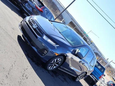 Another view of 2026 Honda Odyssey EX-L for sale in Kansas City, MO at Jay Wolfe Honda
