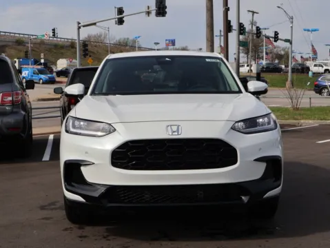 Photos of 2026 Honda HR-V EX-L for sale in Kansas City, MO at Jay Wolfe Honda