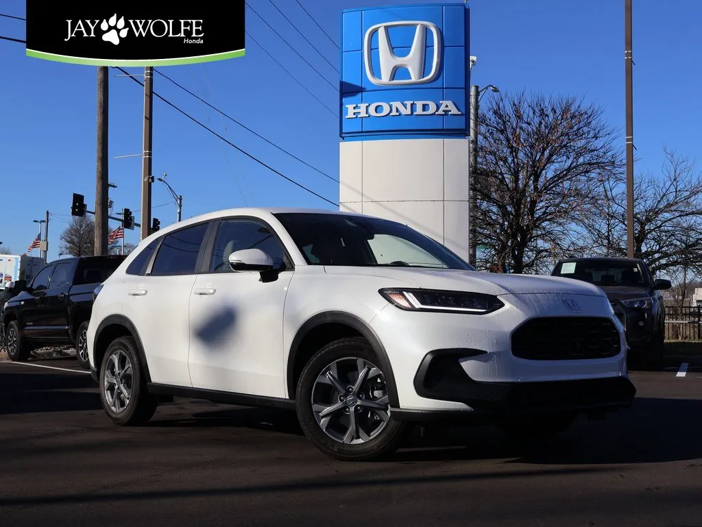 White 2026 Honda HR-V LX for sale in Kansas City, MO