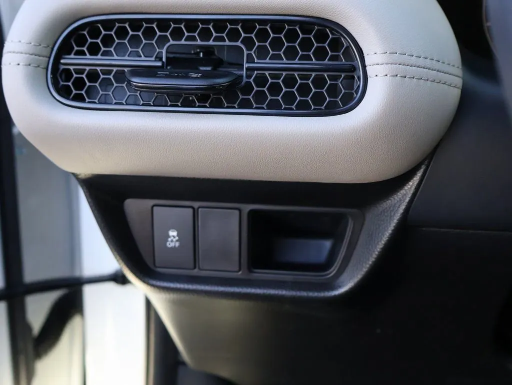 2026 Honda HR-V LX - Photo 22