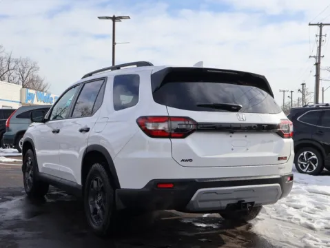 More photos of 2025 Honda Pilot TrailSport at Jay Wolfe Honda, MO