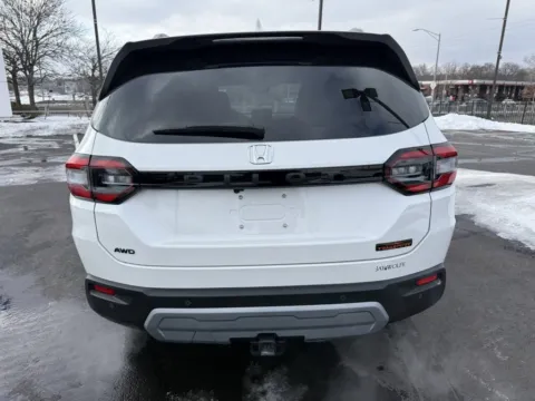 More photos of 2025 Honda Pilot TrailSport at Jay Wolfe Honda, MO