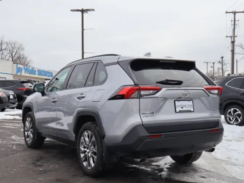 More photos of 2022 Toyota RAV4 XLE Premium at Jay Wolfe Honda, MO