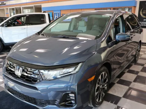 Another view of 2026 Honda Odyssey Elite for sale in Kansas City, MO at Jay Wolfe Honda