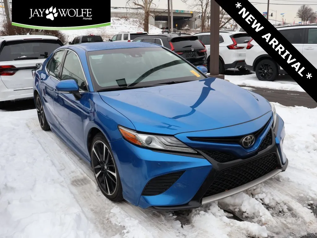 Used 2018 Toyota Camry XSE with VIN 4T1B61HK3JU034538 for sale in Kansas City