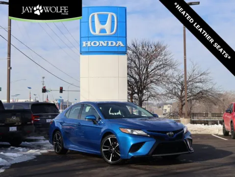 Blue 2018 Toyota Camry XSE for sale in Kansas City, MO