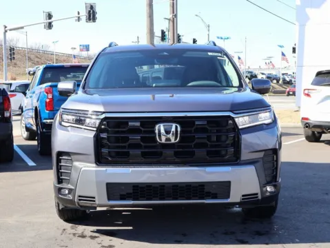 Photos of 2026 Honda Pilot Touring for sale in Kansas City, MO at Jay Wolfe Honda