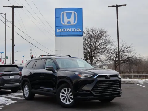 Black 2024 Toyota Grand Highlander XLE for sale in Kansas City, MO
