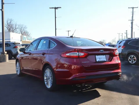 More photos of 2016 Ford Fusion SE at Jay Wolfe Honda, MO