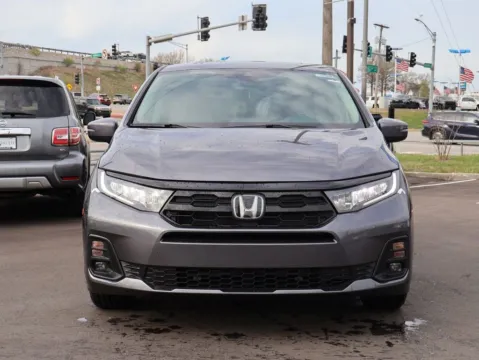 Photos of 2026 Honda Odyssey Touring for sale in Kansas City, MO at Jay Wolfe Honda