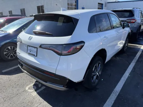 More photos of 2023 Honda HR-V EX-L at Jay Wolfe Honda, MO