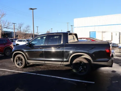 More photos of 2023 Honda Ridgeline Black Edition at Jay Wolfe Honda, MO