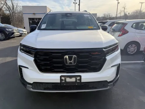 Photos of 2024 Honda Pilot TrailSport for sale in Kansas City, MO at Jay Wolfe Honda