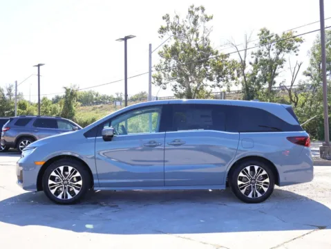 Another view of 2026 Honda Odyssey Elite for sale in Kansas City, MO at Jay Wolfe Honda