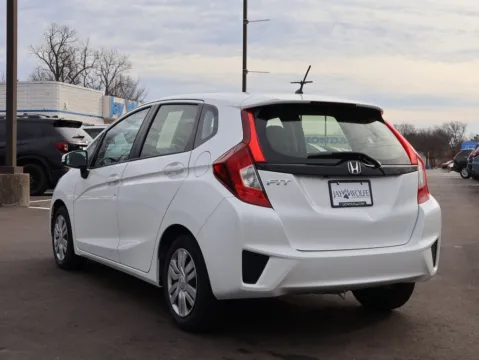 More photos of 2016 Honda Fit LX at Jay Wolfe Honda, MO