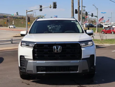 Photos of 2026 Honda Pilot Elite for sale in Kansas City, MO at Jay Wolfe Honda