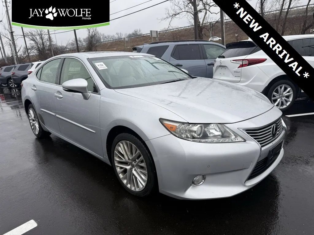 Silver 2013 Lexus ES 350 4dr Sdn for sale in Kansas City, MO
