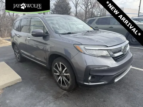 Gray 2020 Honda Pilot Elite for sale in Kansas City, MO